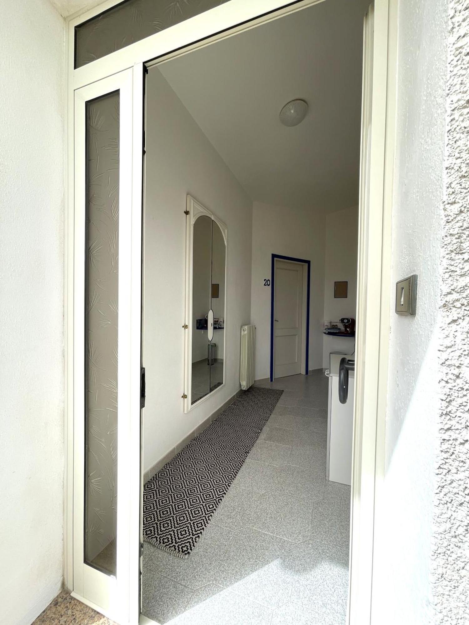 Hotel Imperia85 Lt Olbia Zewnętrze zdjęcie